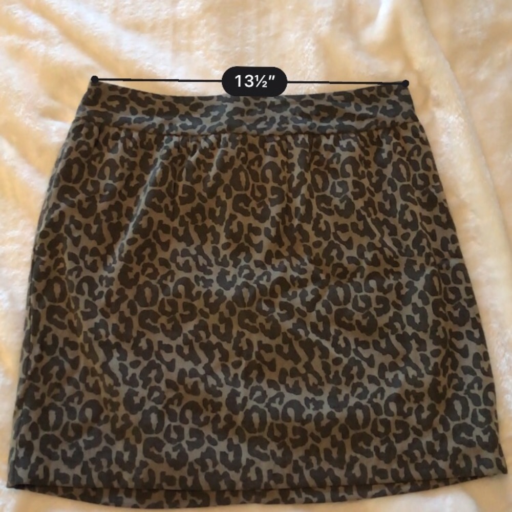 Banana Republic Leopard mini skirt 2P - Picture 4 of 7